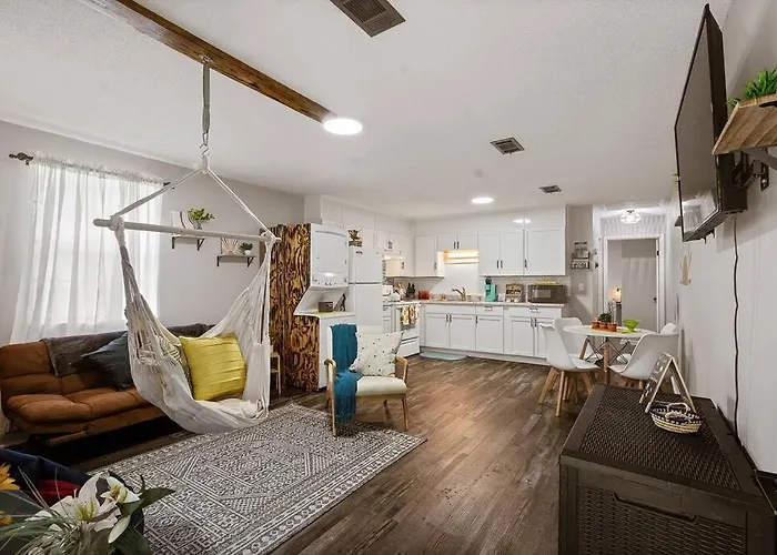 Cozy Hideaway Fire Pit Bbq Kid & Dog Friendly Holiday home